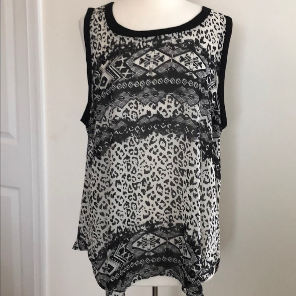 Love on a Hanger B&W Design Top